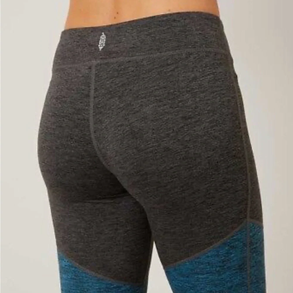 FREE‎ PEOPLE Movement 'Intuition' Leggings Blue Gray Color Blocked